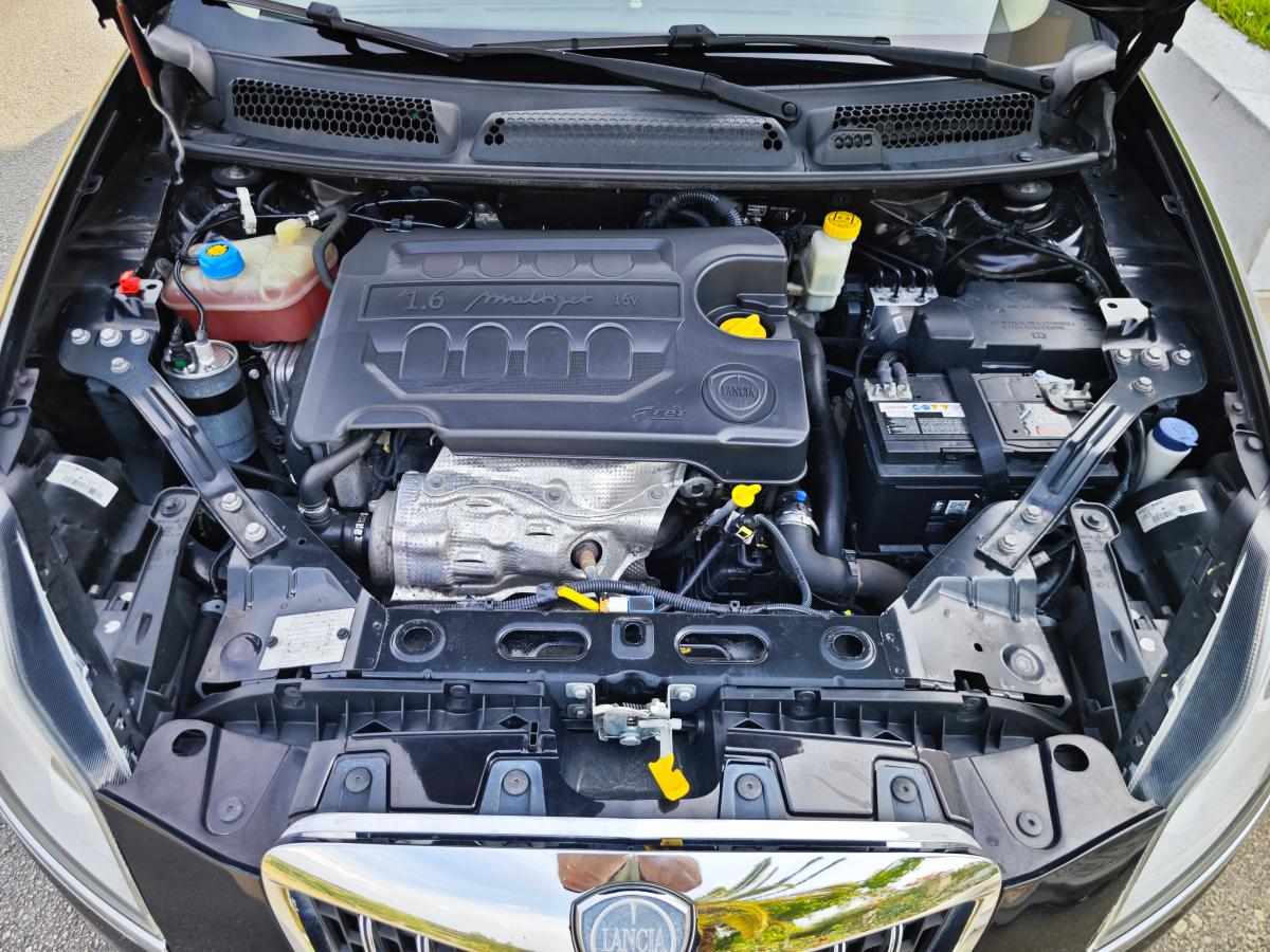 lancia-delta-1-6-2011-diesel-1598cc