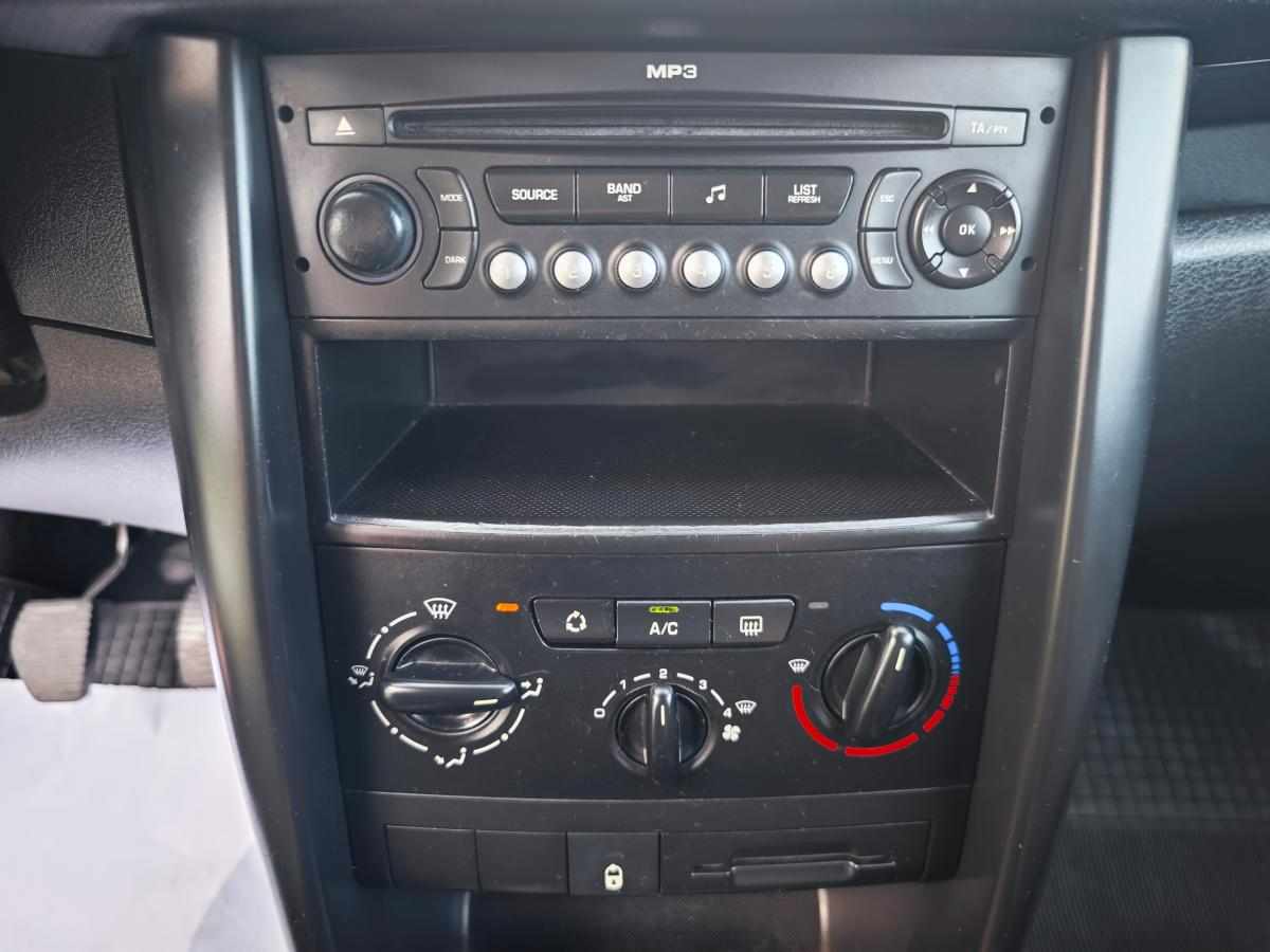 peugeot-207-1-4-hdi-2009-diesel-1398cc
