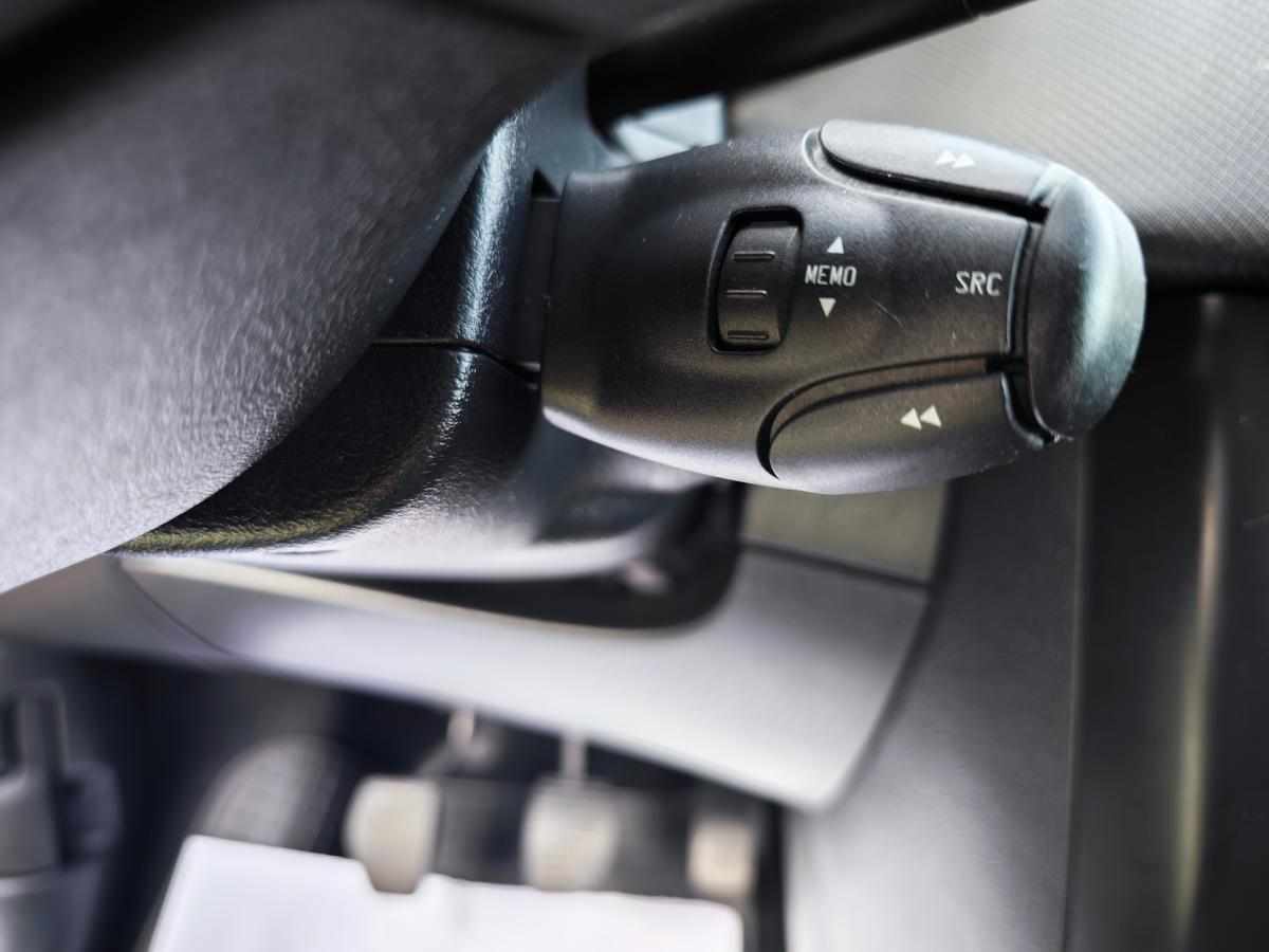 peugeot-207-1-4-hdi-2009-diesel-1398cc