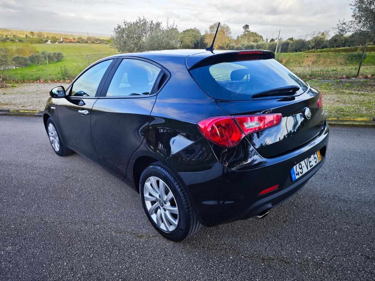alfa-romeo-giulietta-1-6-jtdm-16v-2018-diesel-1598cc