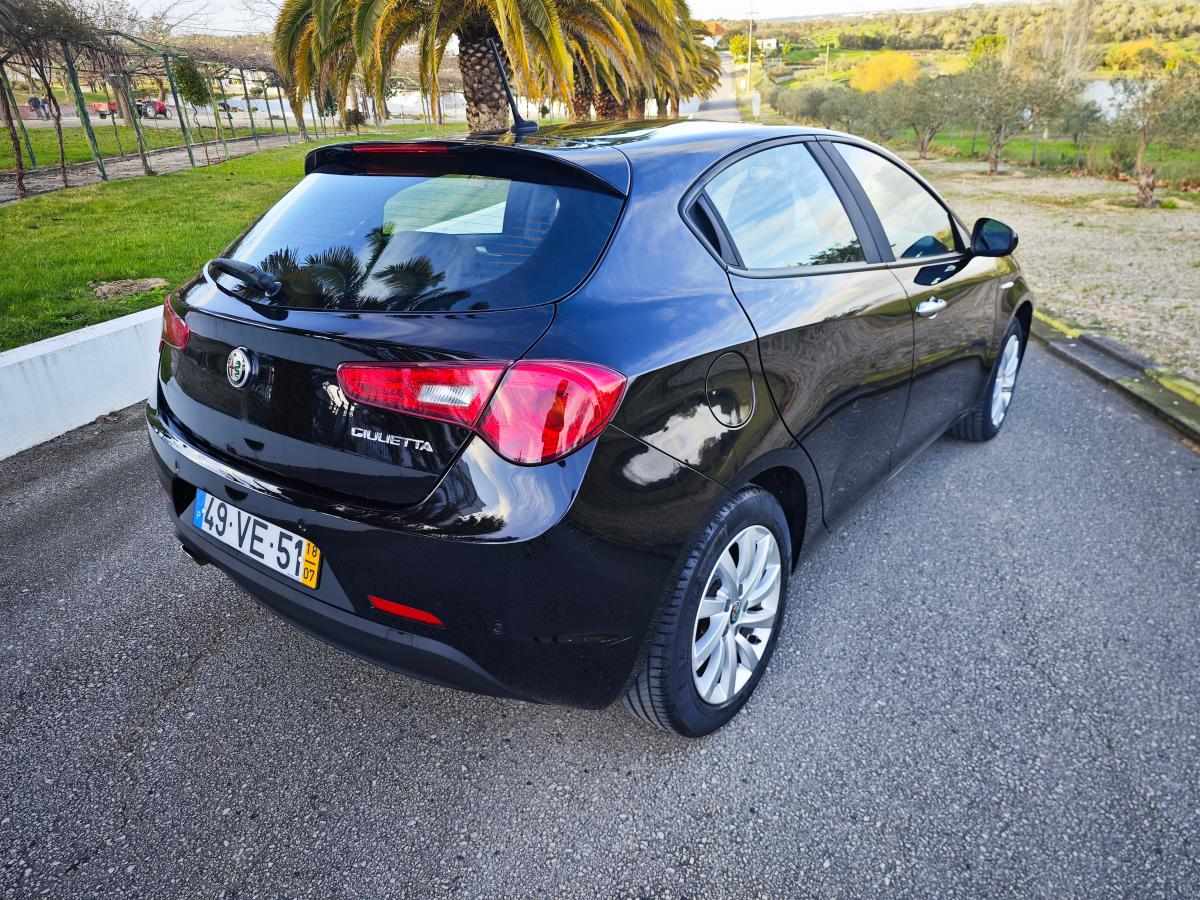 alfa-romeo-giulietta-1-6-jtdm-16v-2018-diesel-1598cc