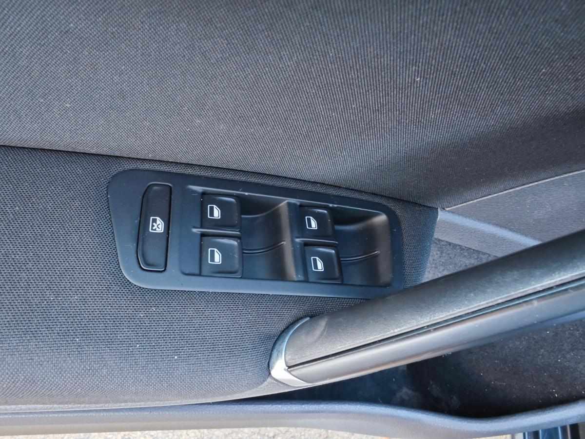 volkswagen-golf-1-6-tdi-bluemotion-2015-diesel-1598cc