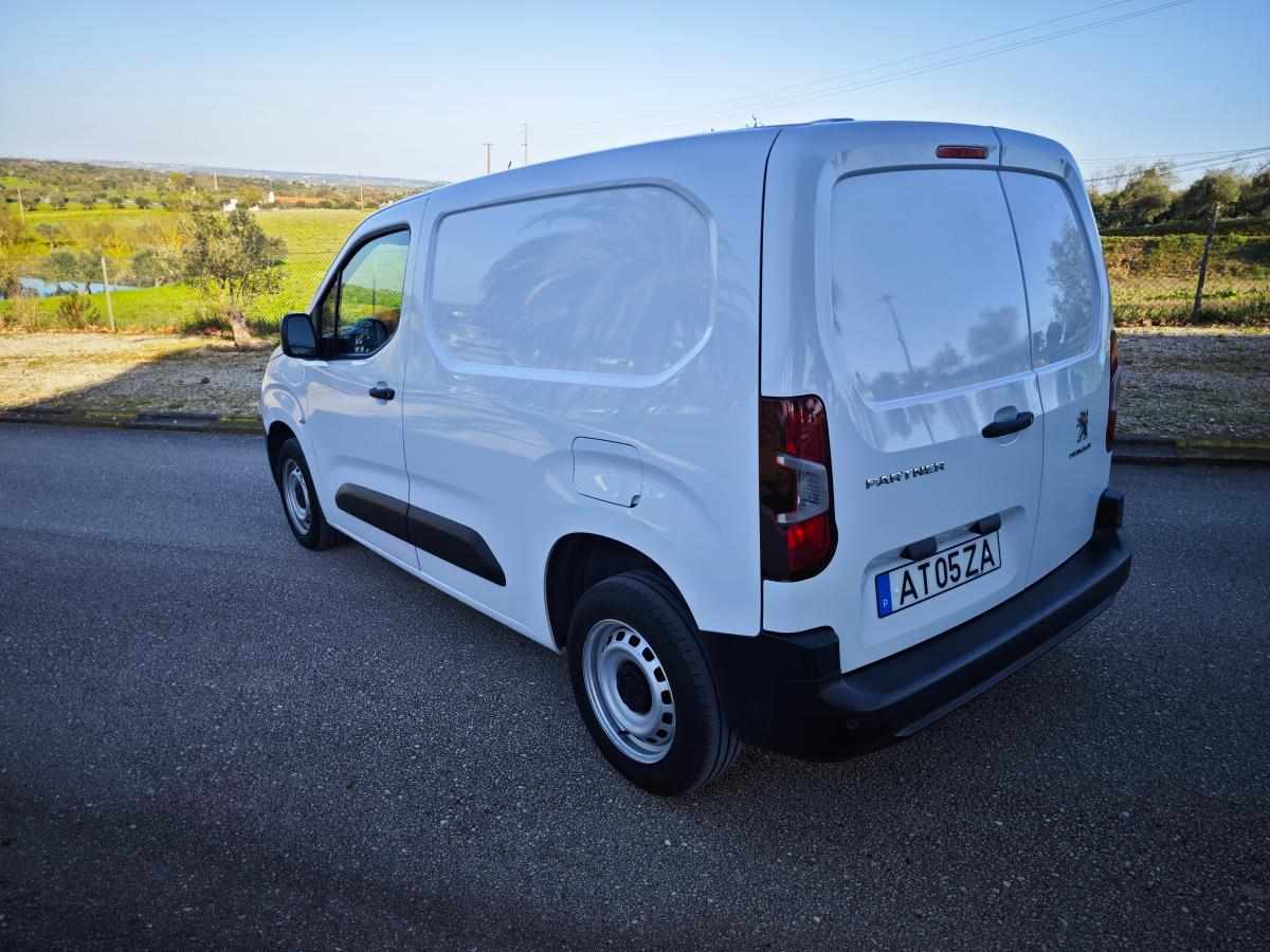 peugeot-partner-1-5-102cv-2022-diesel-1499cc