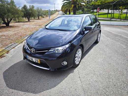 toyota-auris-1-33-dual-vvt-i-2013-gasolina-1329cc