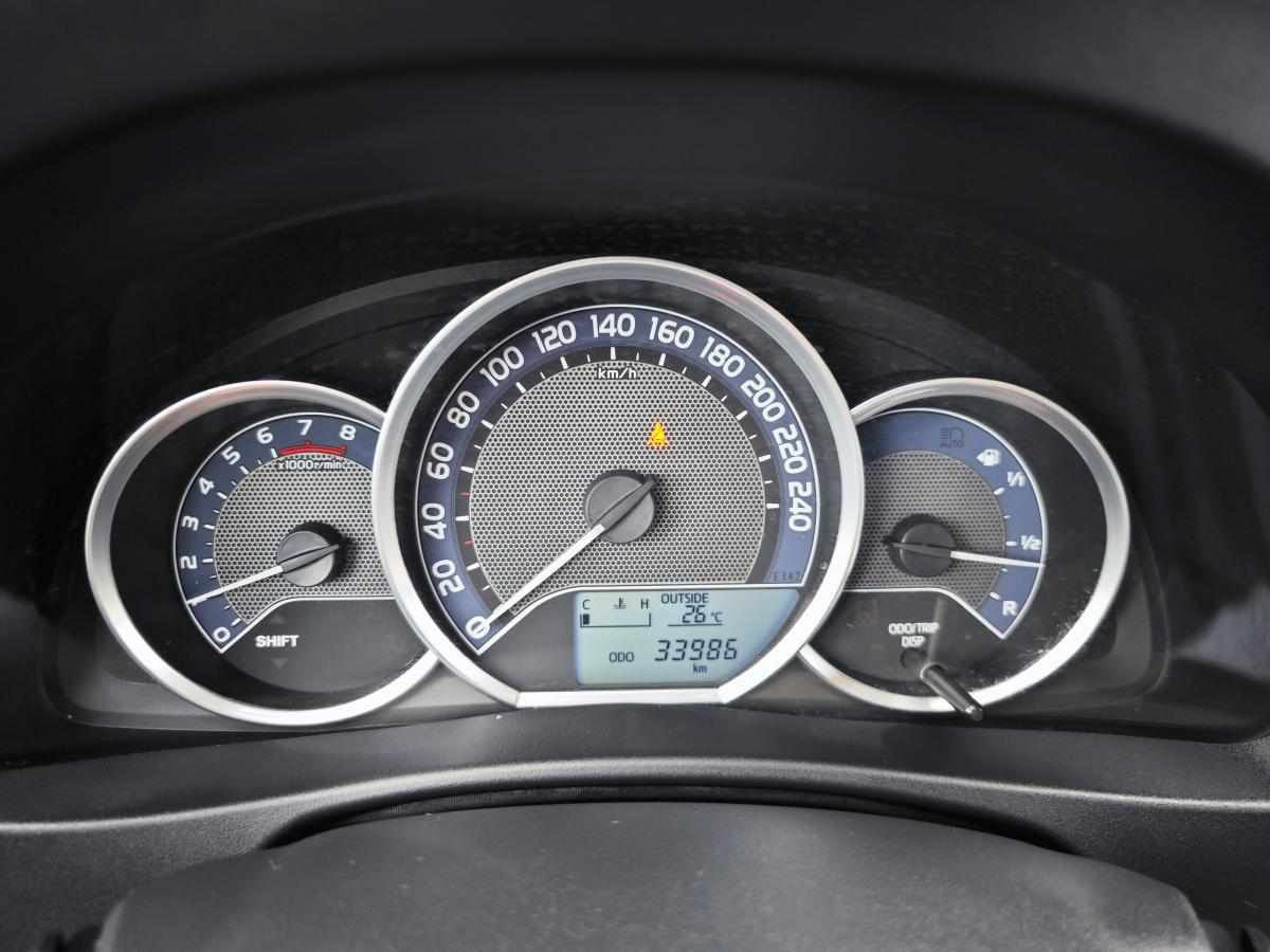 toyota-auris-1-33-dual-vvt-i-2013-gasolina-1329cc