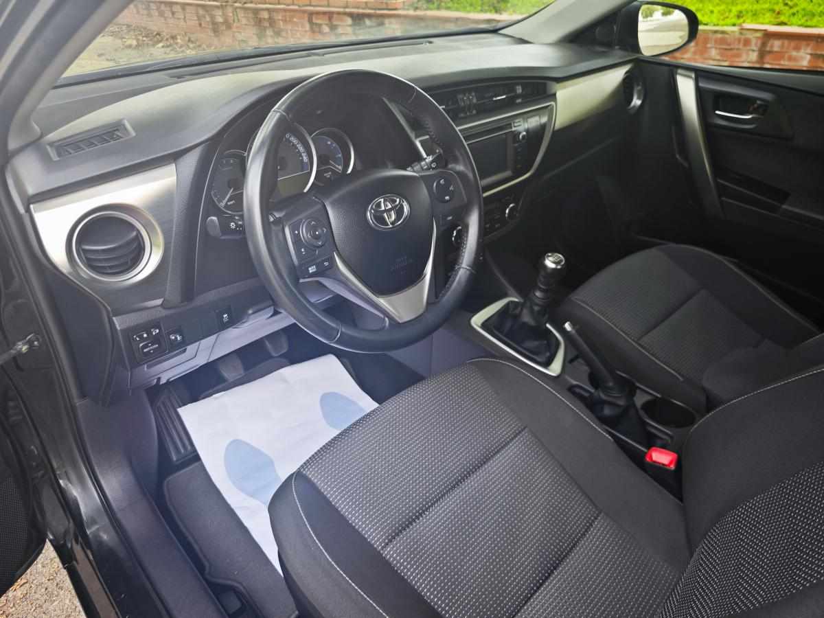 toyota-auris-1-33-dual-vvt-i-2013-gasolina-1329cc