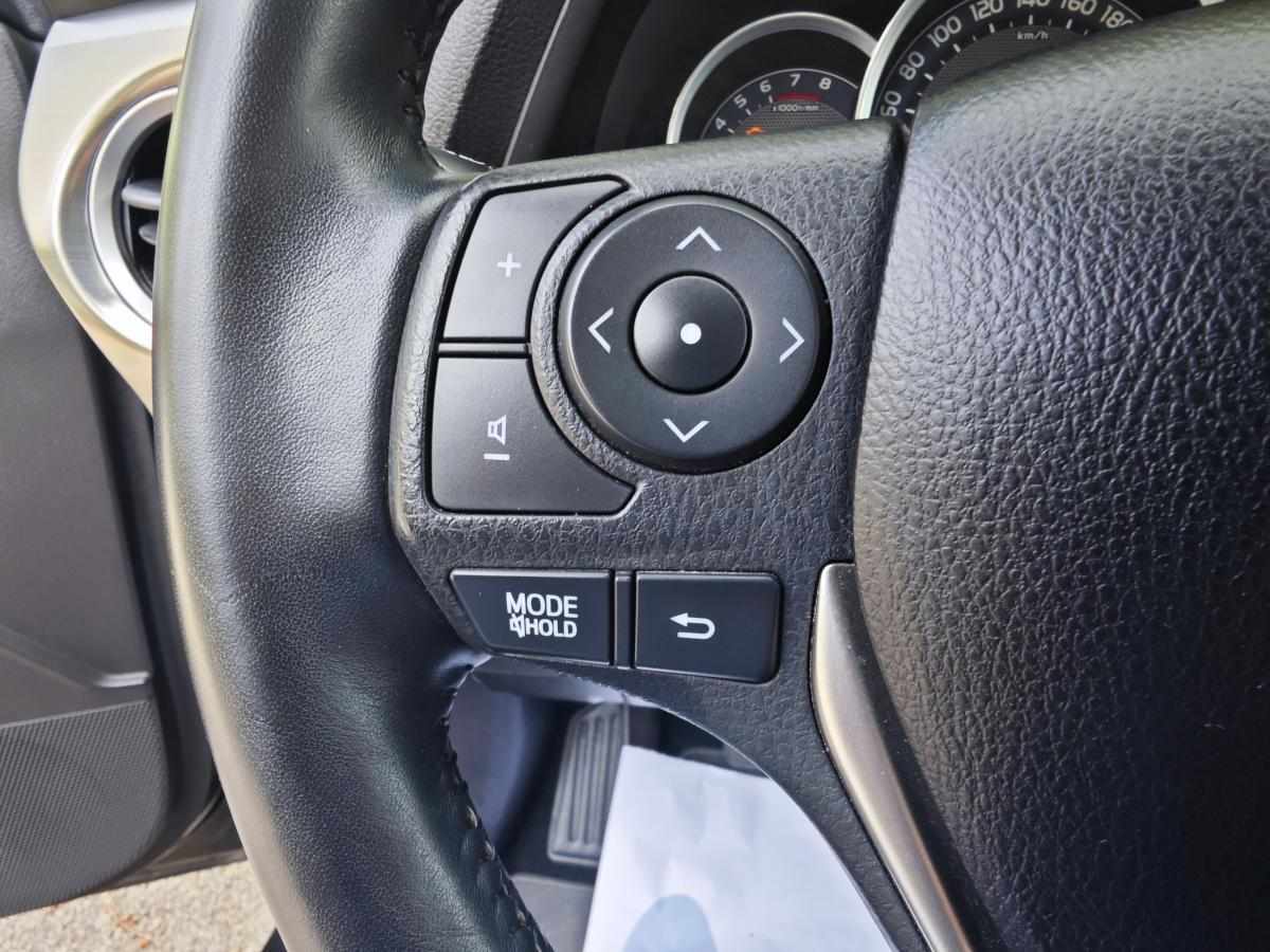 toyota-auris-1-33-dual-vvt-i-2013-gasolina-1329cc