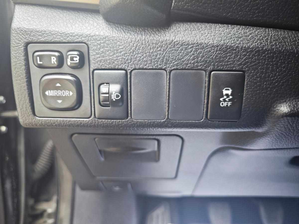 toyota-auris-1-33-dual-vvt-i-2013-gasolina-1329cc