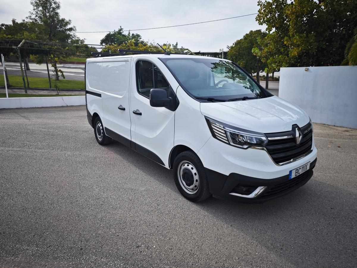 renault-trafic-2-0-131cv-2023-diesel-1997cc
