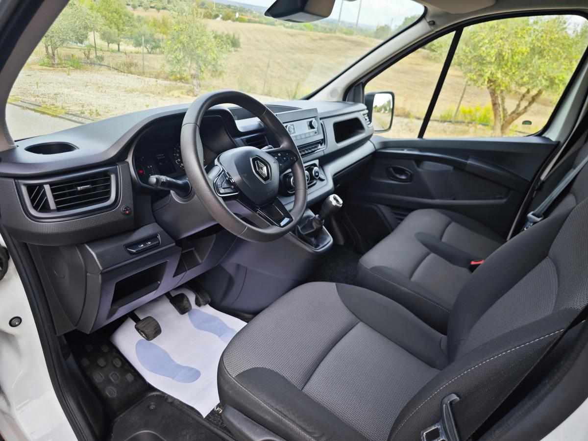 renault-trafic-2-0-131cv-2023-diesel-1997cc