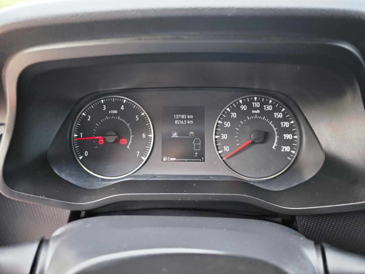 renault-trafic-2-0-131cv-2023-diesel-1997cc
