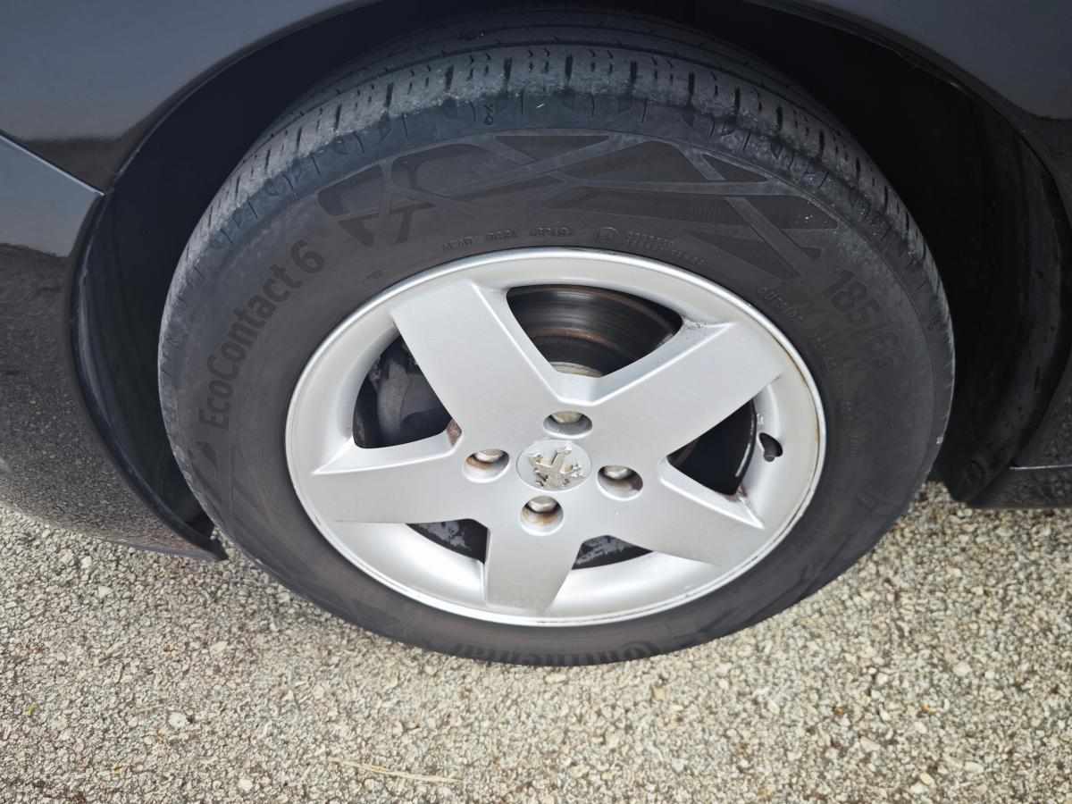 peugeot-207-1-4-vti-2011-gasolina-1397cc