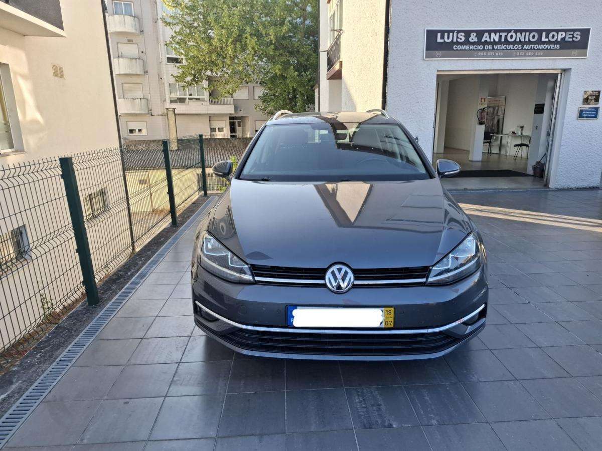 volkswagen-golf-variant-2018-diesel-1598cc