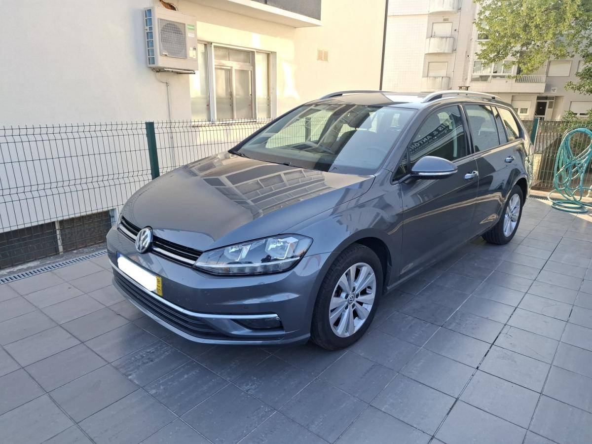 volkswagen-golf-variant-2018-diesel-1598cc