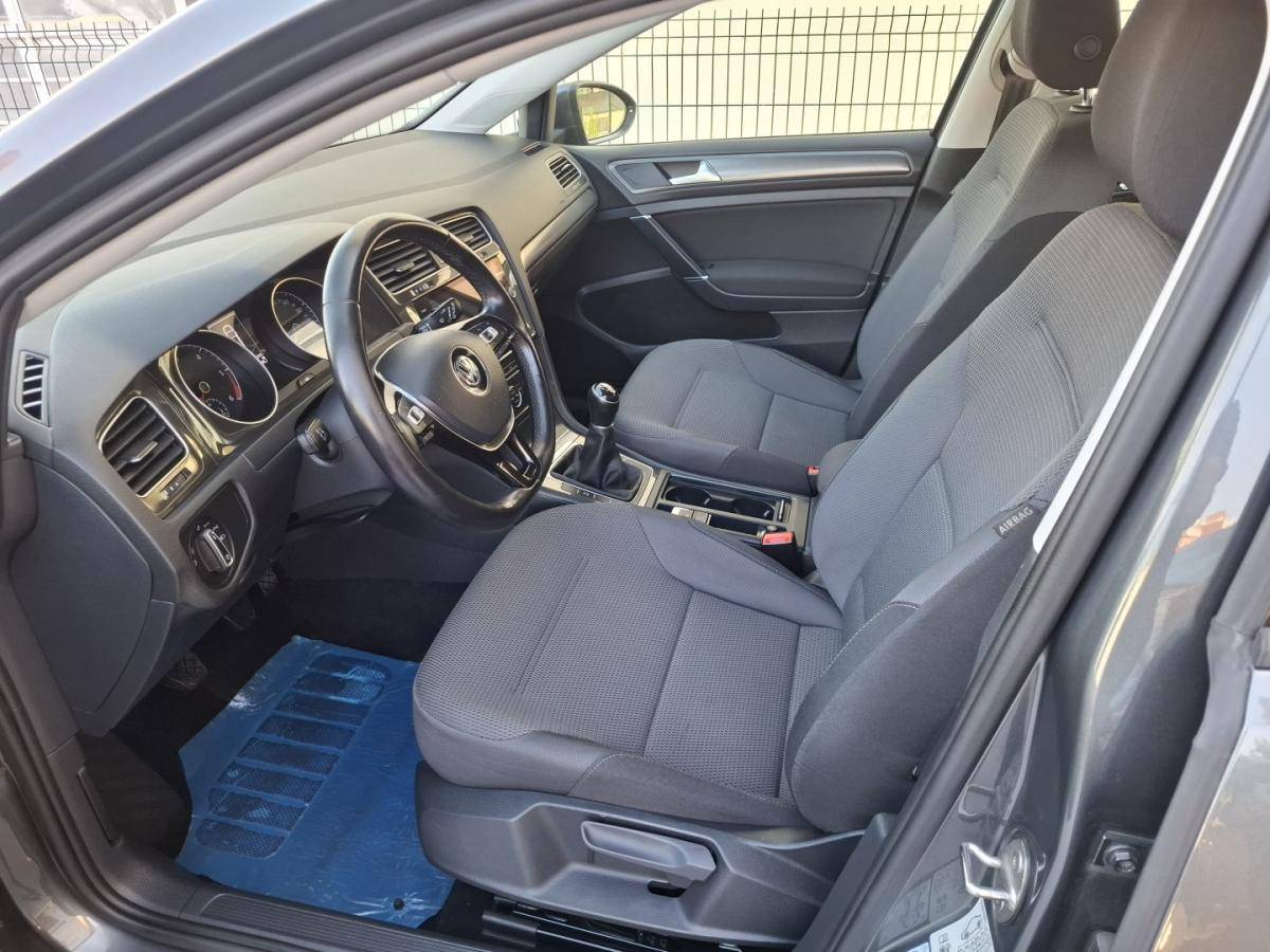 volkswagen-golf-variant-2018-diesel-1598cc