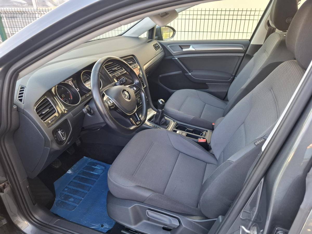 volkswagen-golf-variant-2018-diesel-1598cc