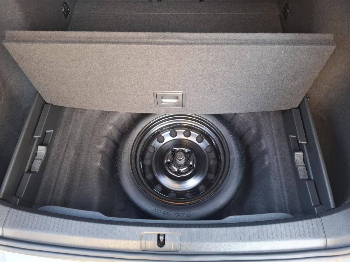volkswagen-golf-variant-2018-diesel-1598cc