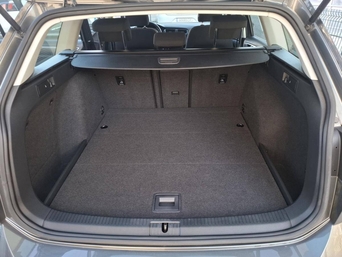 volkswagen-golf-variant-2018-diesel-1598cc