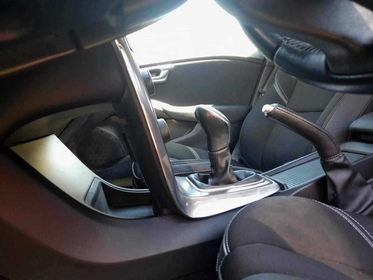 volvo-v40-2013-diesel-1560cc