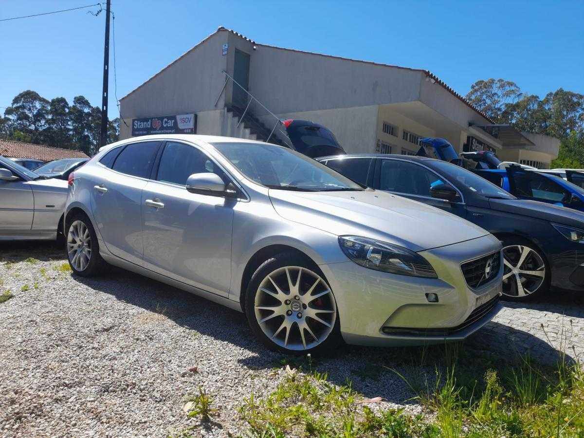 volvo-v40-2013-diesel-1560cc