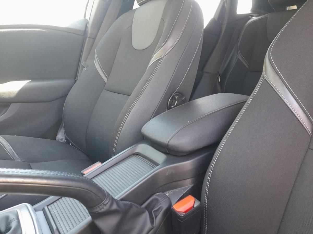 volvo-v40-2013-diesel-1560cc