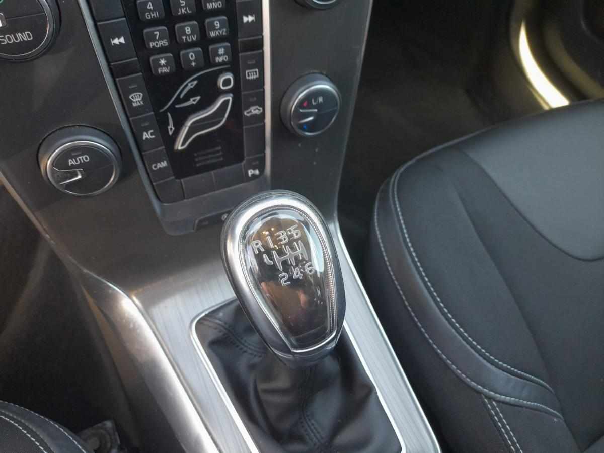 volvo-v40-2013-diesel-1560cc