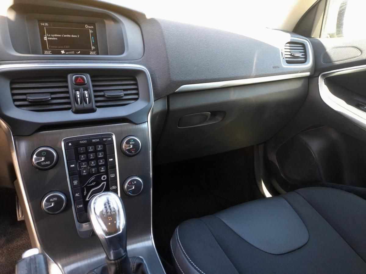 volvo-v40-2013-diesel-1560cc