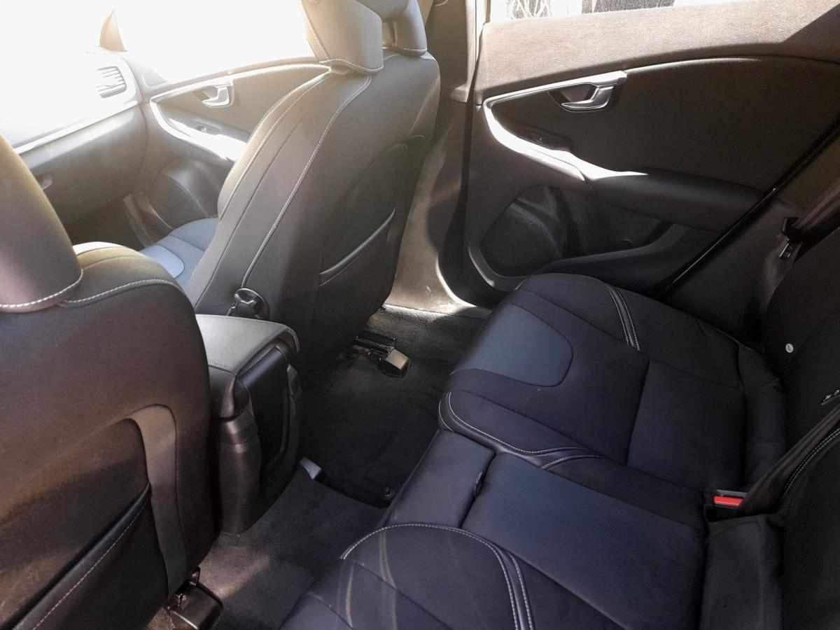 volvo-v40-2013-diesel-1560cc