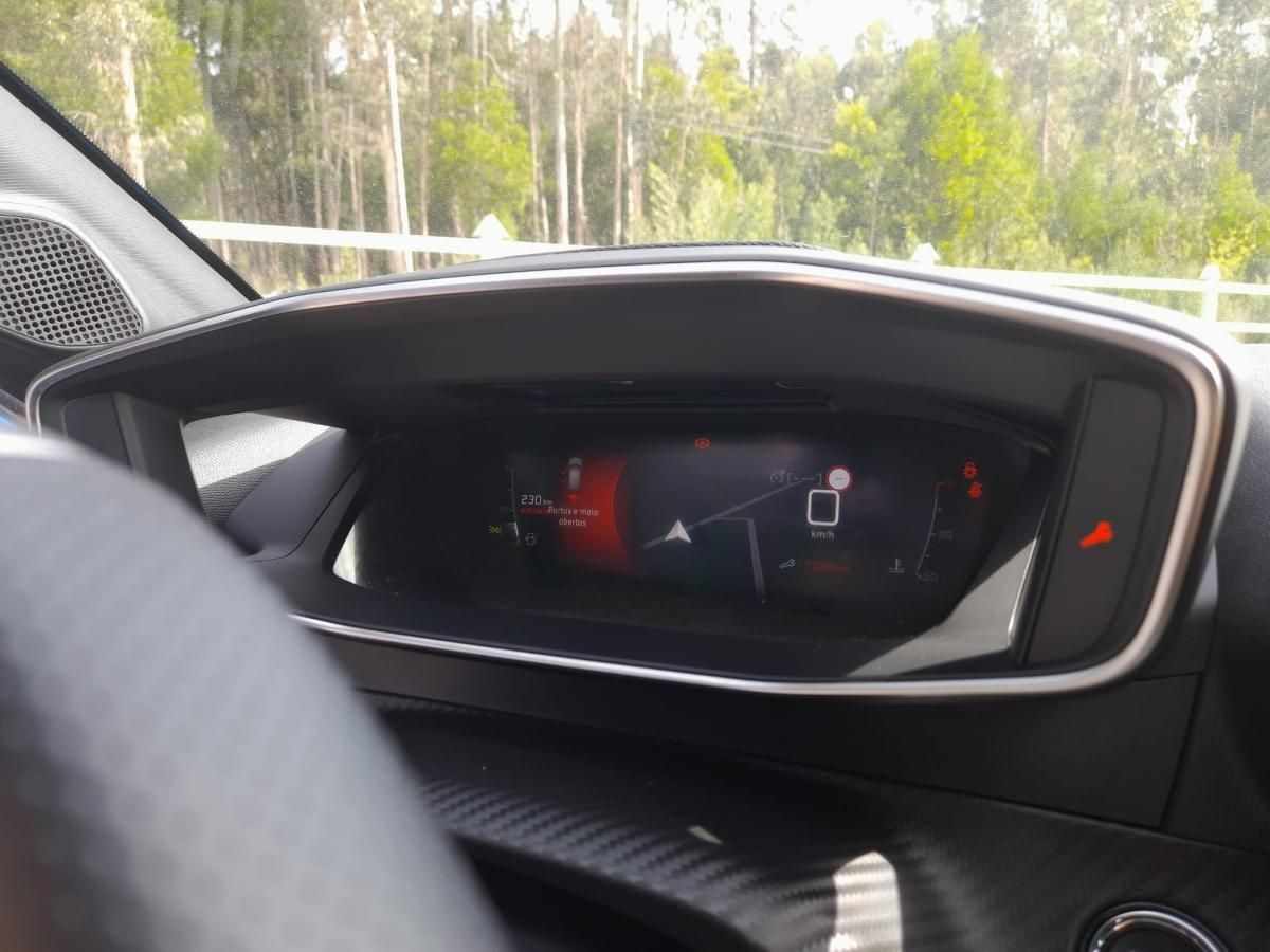peugeot-208-2021-gasolina-1199cc