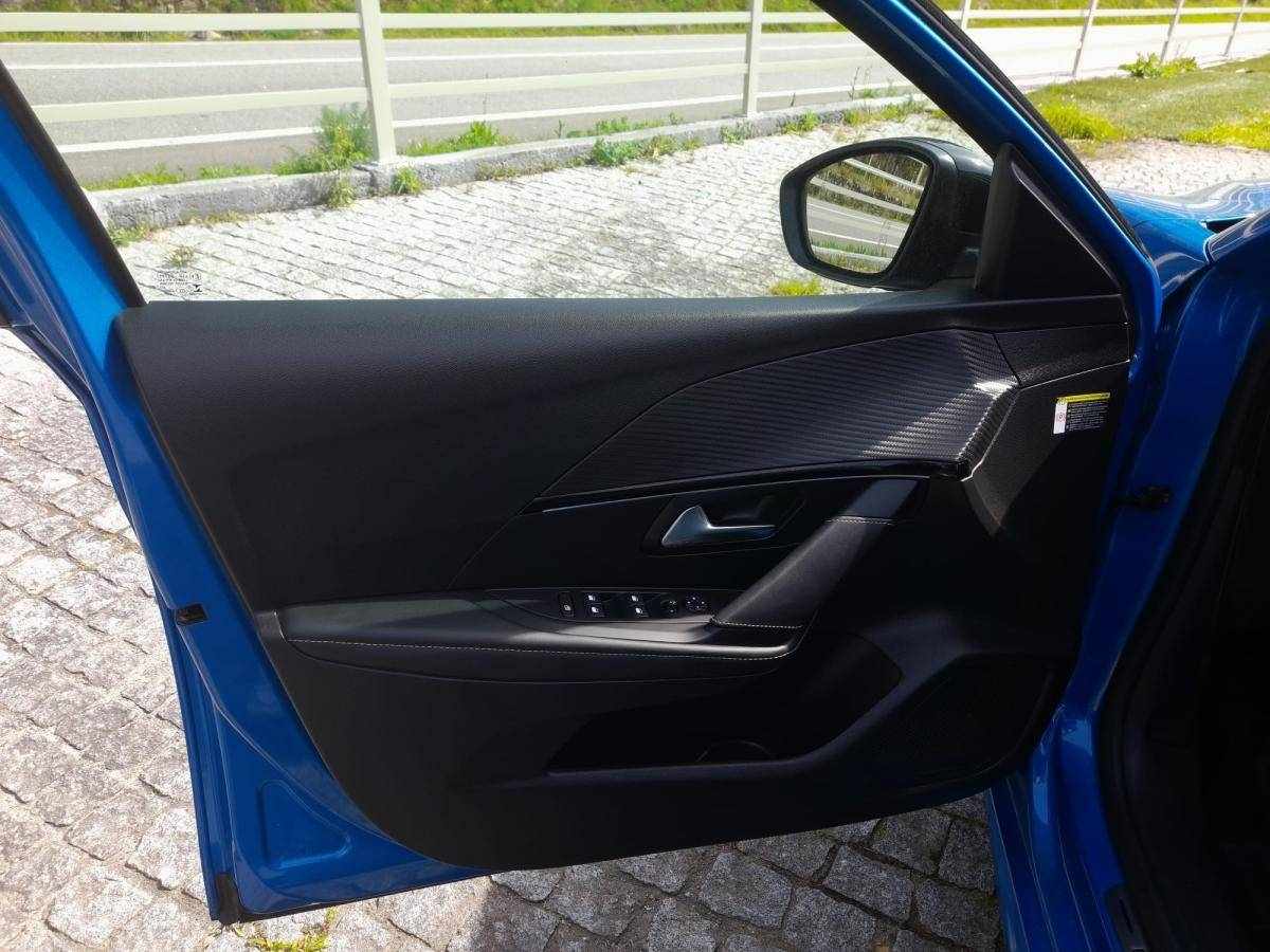 peugeot-208-2021-gasolina-1199cc