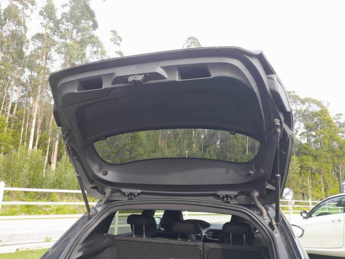 peugeot-308-2020-diesel-2000cc