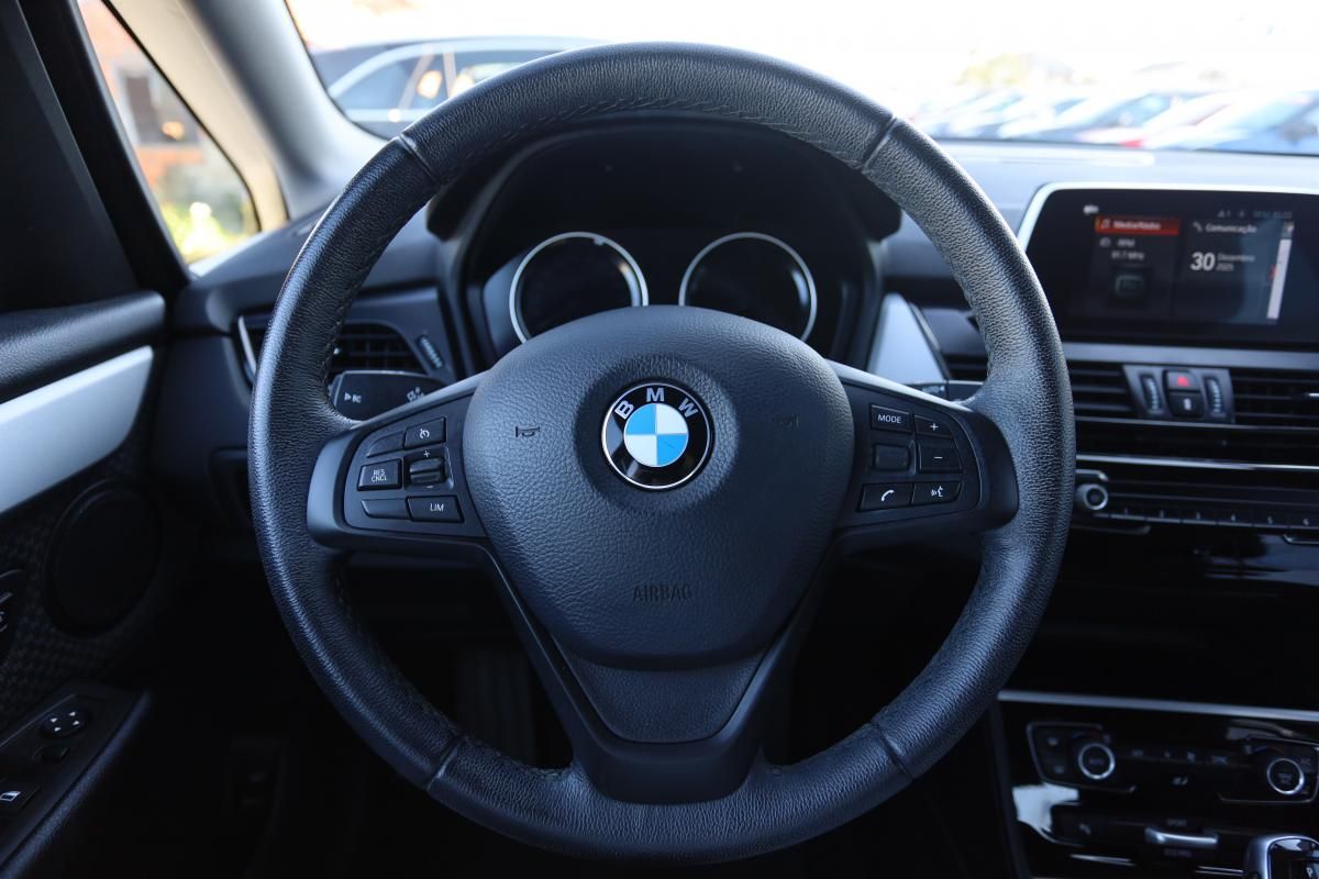bmw-serie-2-2021-diesel-1496cc
