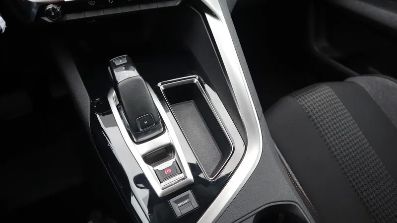 peugeot-3008-2017-diesel-1560cc