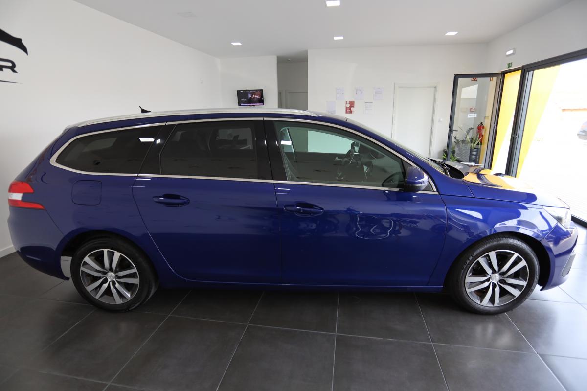 peugeot-308-sw-2018-diesel-1499cc