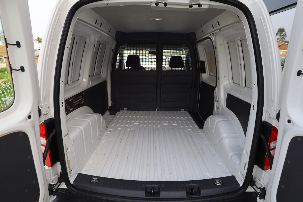 volkswagen-caddy-2015-diesel-1598cc