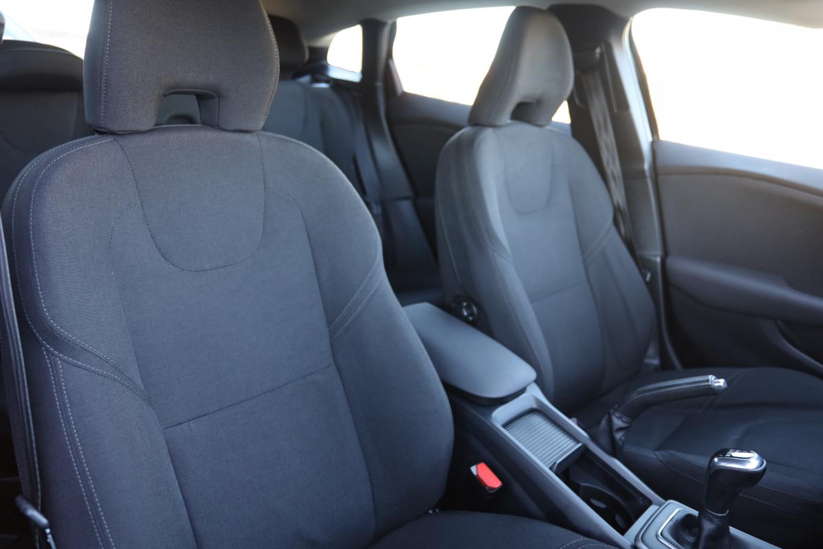 volvo-v40-2016-diesel-1969cc