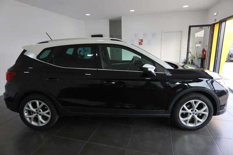 seat-arona-2023-gasolina-999cc