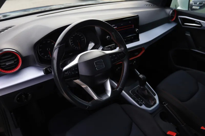 seat-arona-2023-gasolina-999cc