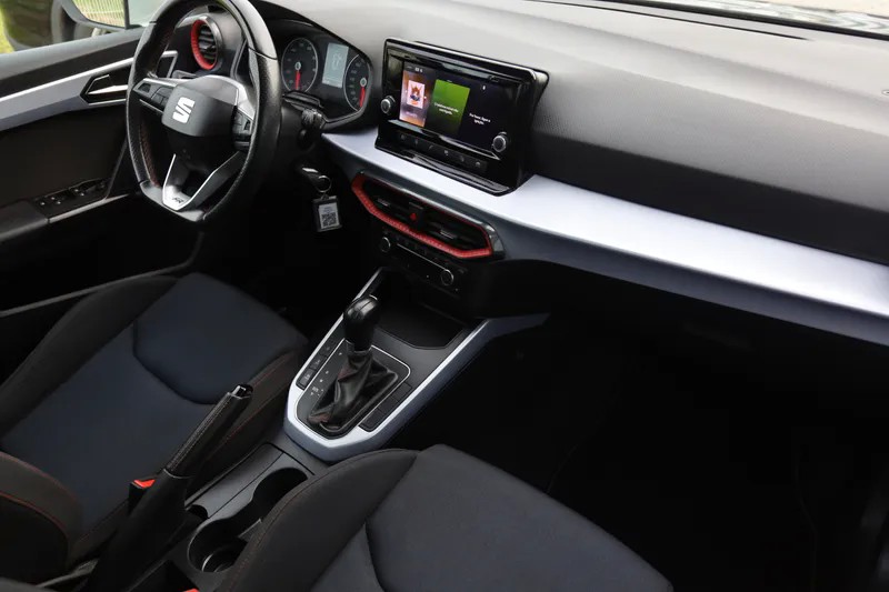 seat-arona-2023-gasolina-999cc