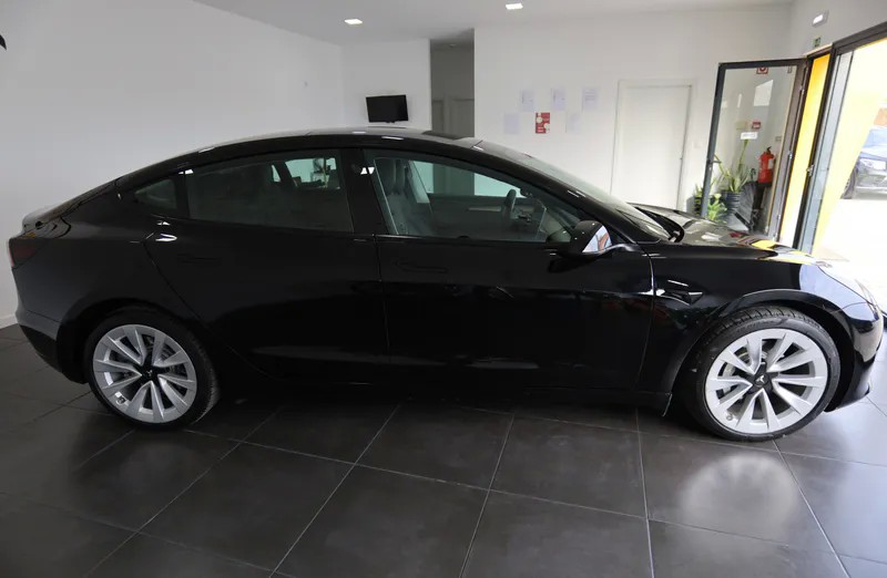tesla-model-3-2022-eletrico-500cc