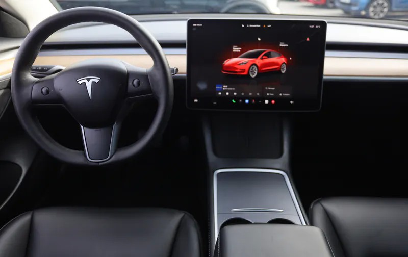 tesla-model-3-2022-eletrico-500cc