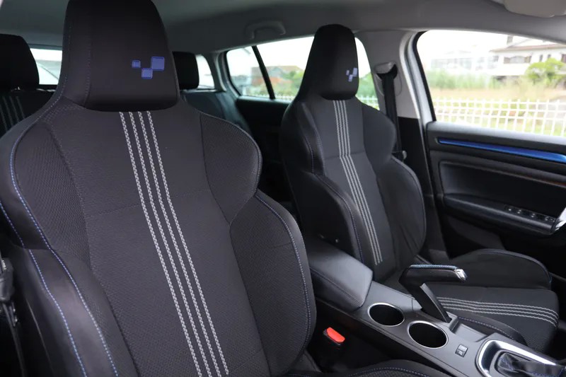 renault-megane-sport-tourer-2019-diesel-1461cc