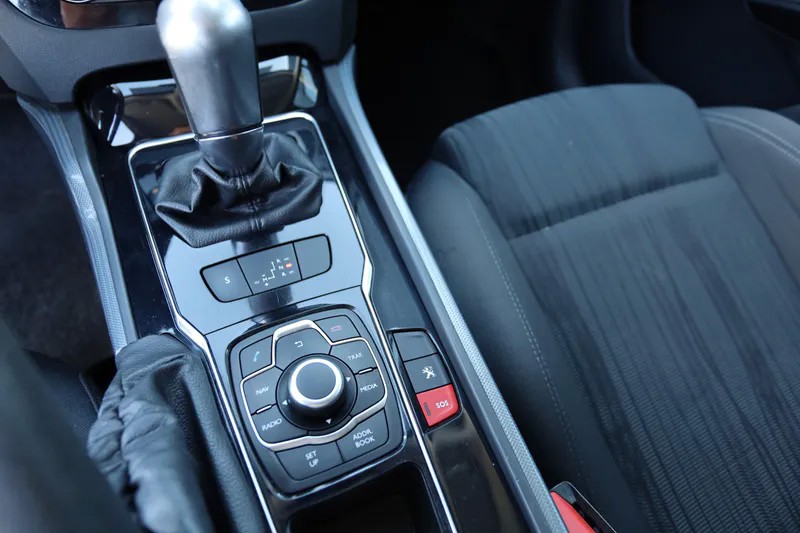 peugeot-508-sw-2014-diesel-1560cc