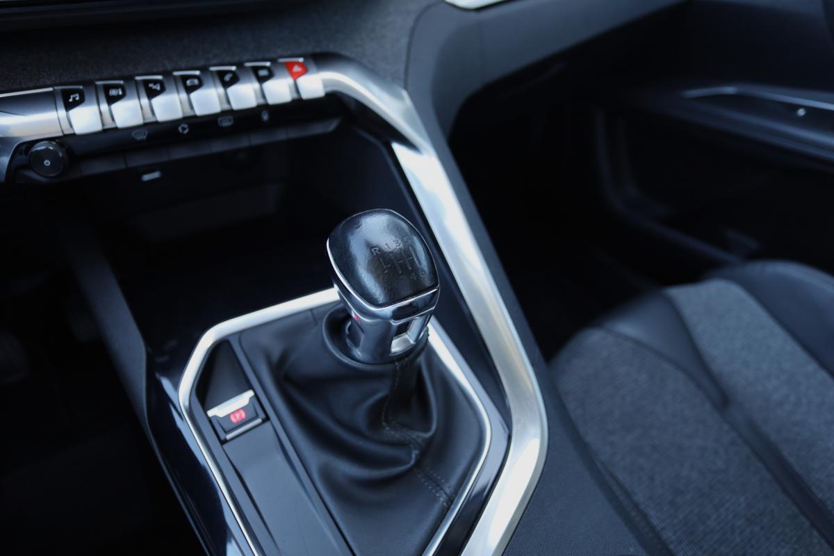 peugeot-3008-2017-diesel-1560cc