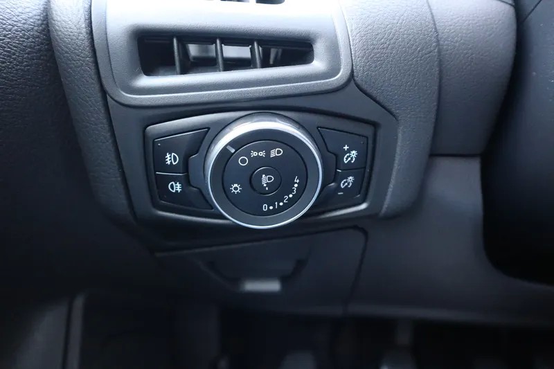 ford-focus-2017-diesel-1499cc