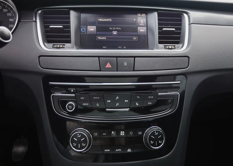 peugeot-508-sw-2016-diesel-1560cc