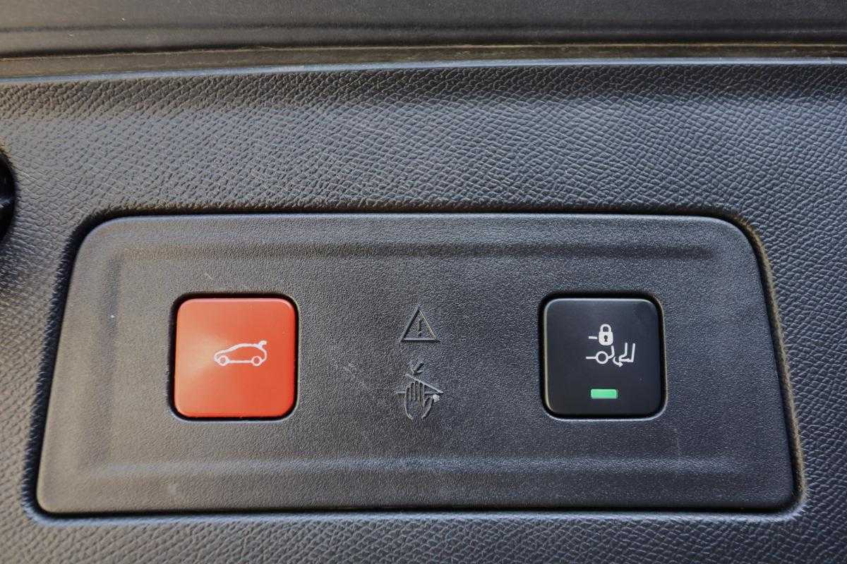 peugeot-508-sw-2019-diesel-1997cc
