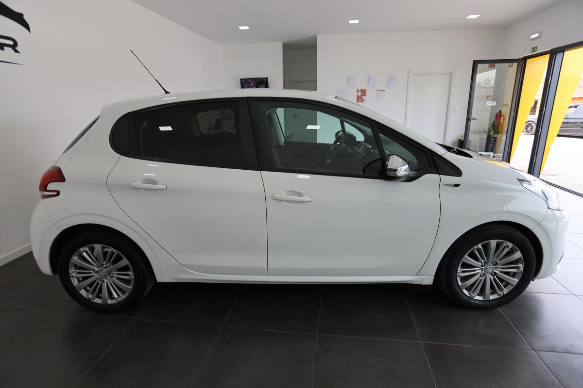 peugeot-208-2016-diesel-1560cc