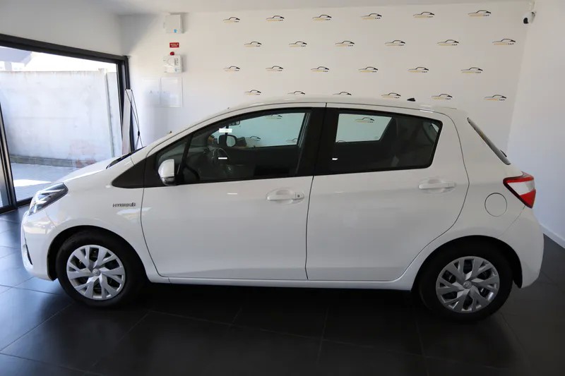 toyota-yaris-2019-hibrido-a-gasolina-1497cc