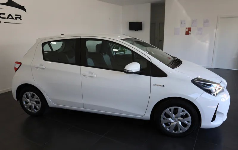 toyota-yaris-2019-hibrido-a-gasolina-1497cc